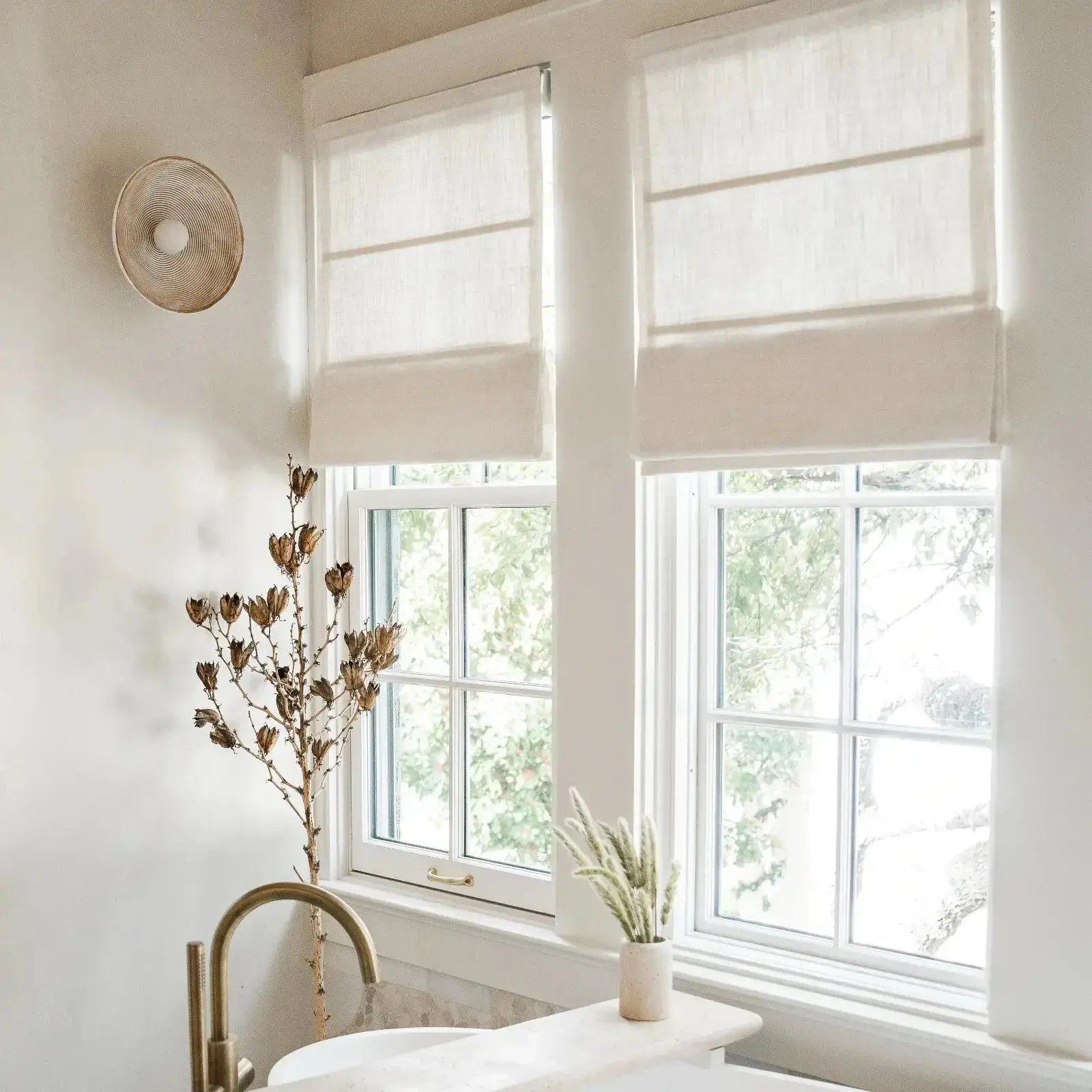 Liz Linen Blend Roman Shade Cordless - Wooden Headrail - Image 5